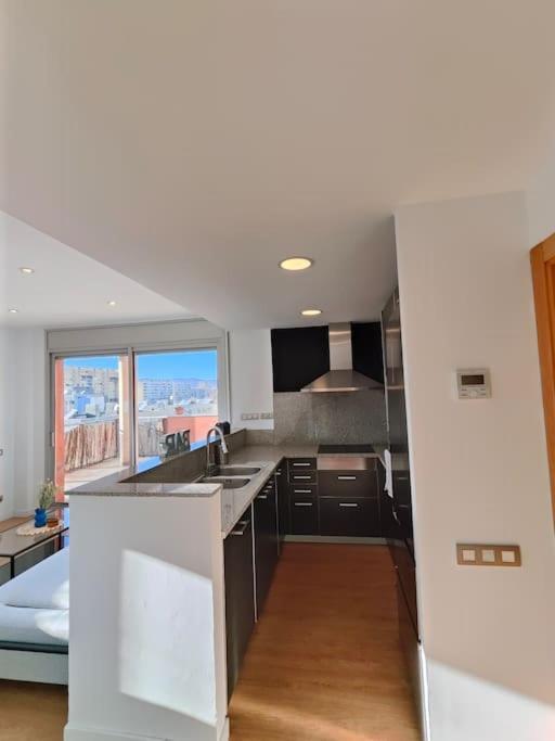 Large Terrace Luxury Apartment Sant Adria de Besos Bagian luar foto