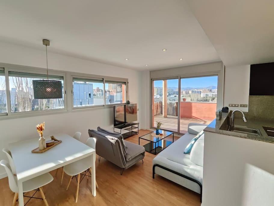Large Terrace Luxury Apartment Sant Adria de Besos Bagian luar foto
