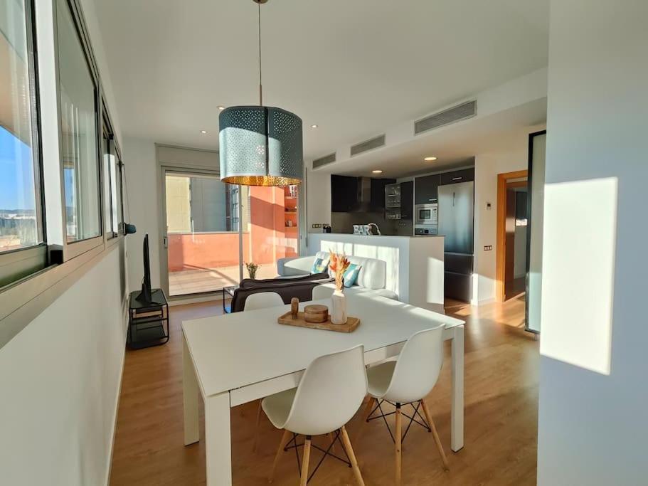Large Terrace Luxury Apartment Sant Adria de Besos Bagian luar foto