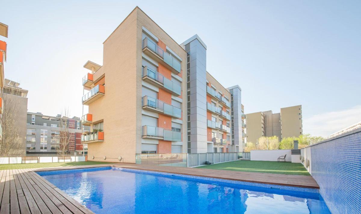 Large Terrace Luxury Apartment Sant Adria de Besos Bagian luar foto
